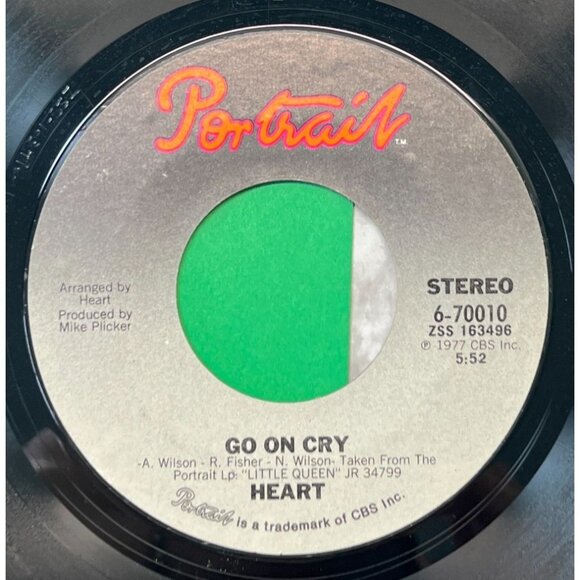 Heart Kick it Out / Go On Cry 45 Classic Rock 70s Vinyl Portrait Records VG+ - Picture 2 of 6